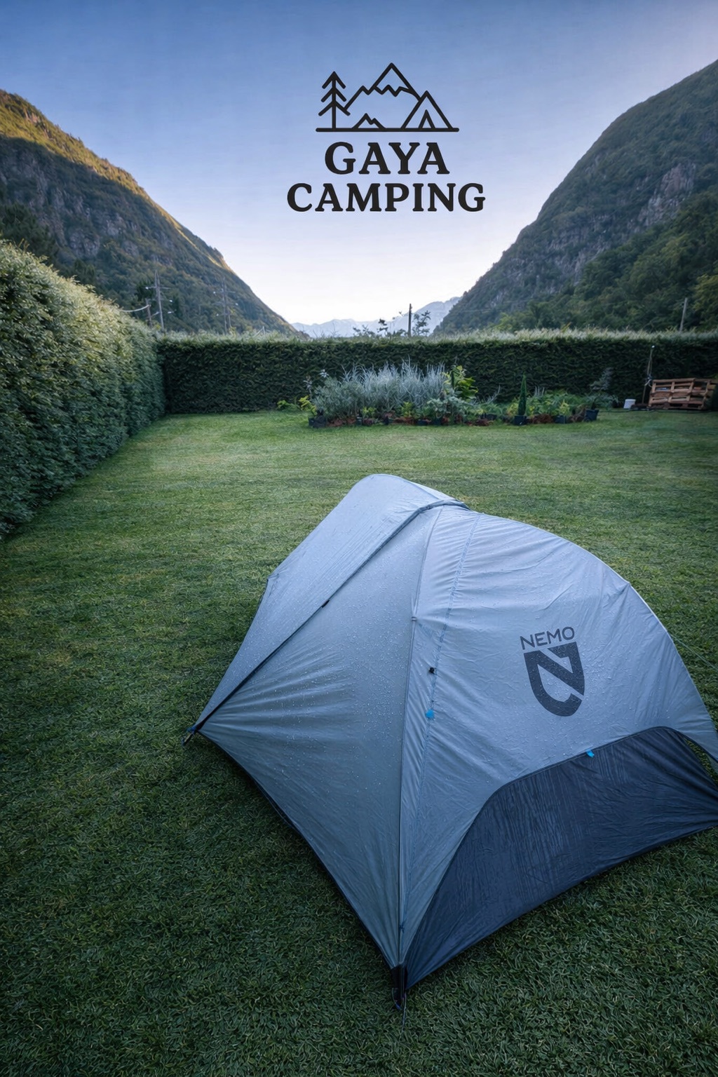 Tenda na paisagem montanhosa